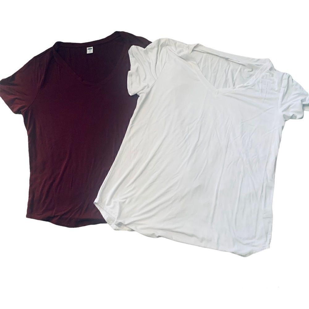Old Navy 2 BUNDLE Burgundy & White V-Neck Short Sleeve T-shirts Size Large